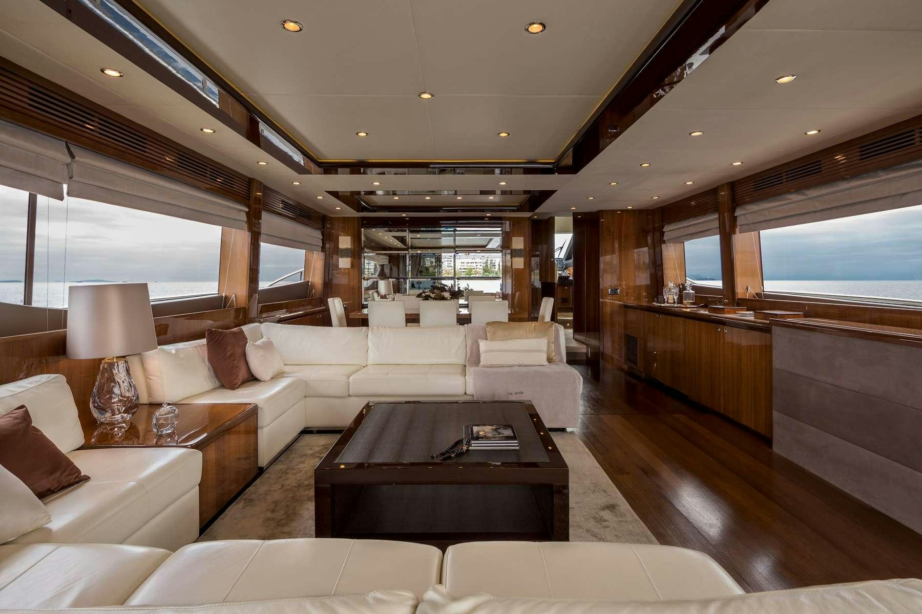 4 LIFE yacht charter 1
