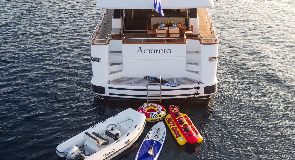 ACIONNA yacht charter 5