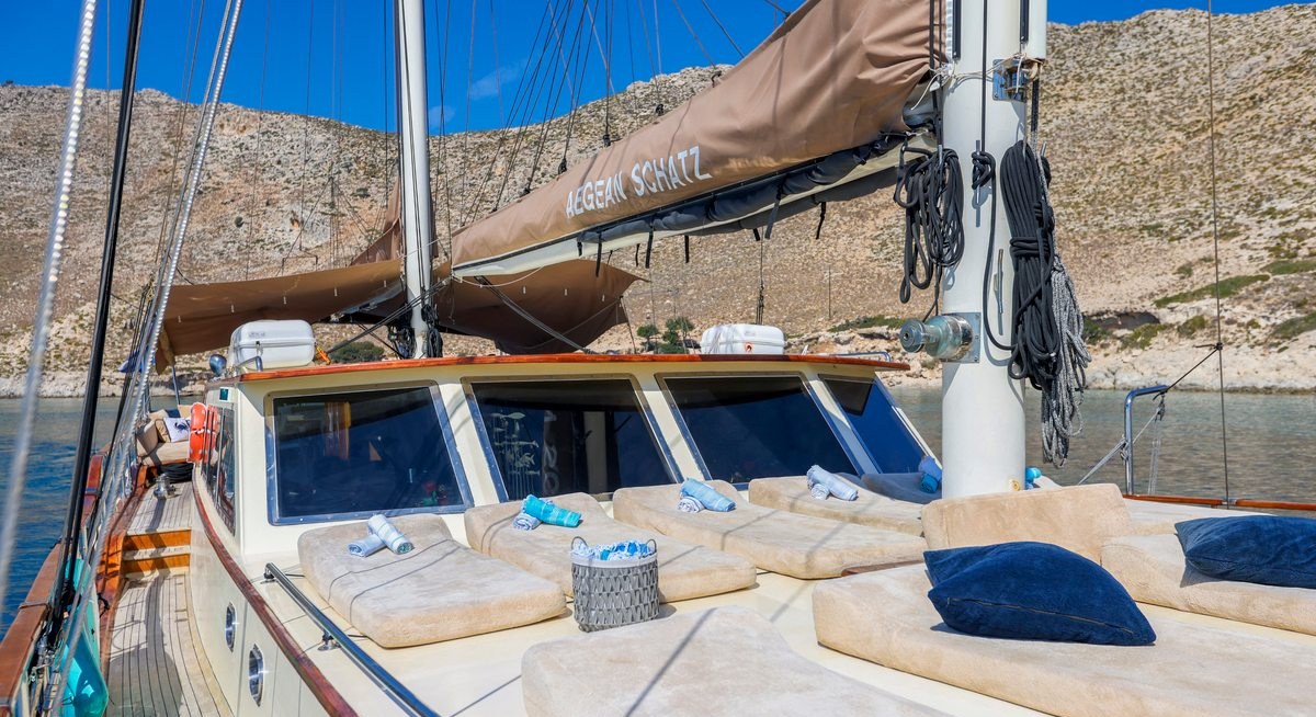 AEGEAN SCHATZ yacht charter 2