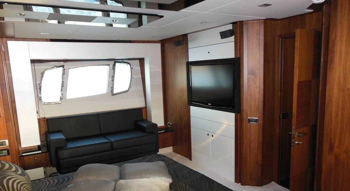 AGAPA yacht charter 5