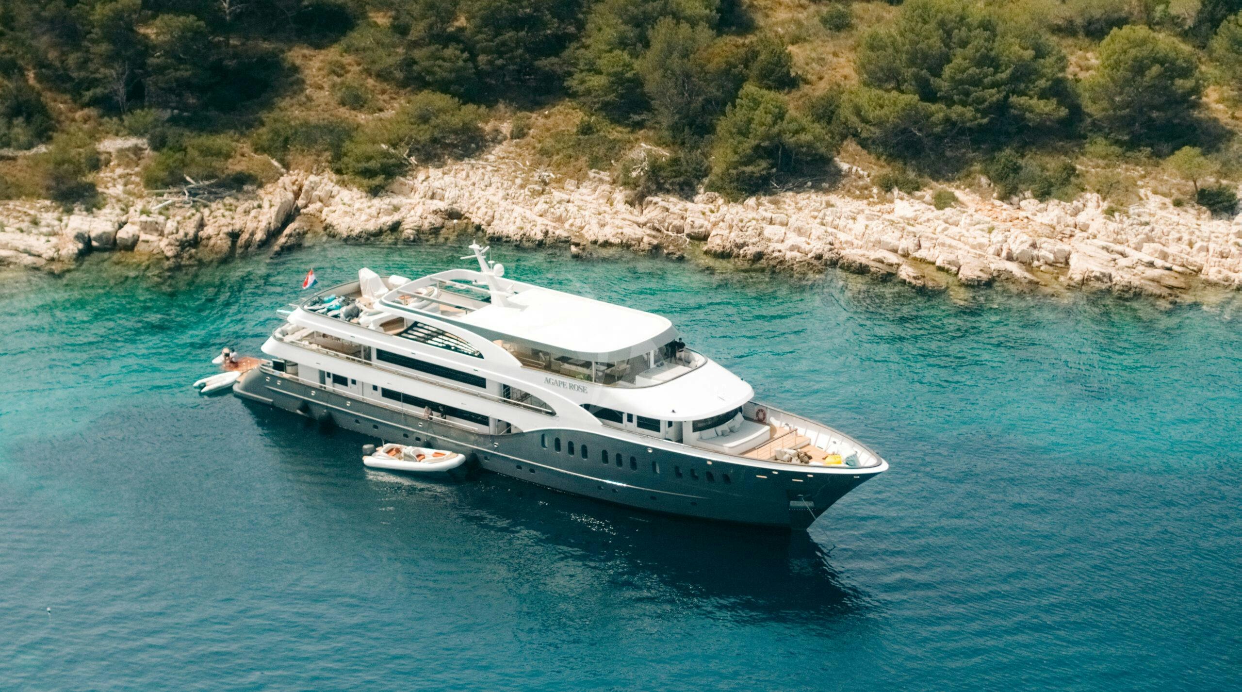 تأجير يخت AGAPE ROSE YACHT CHARTER