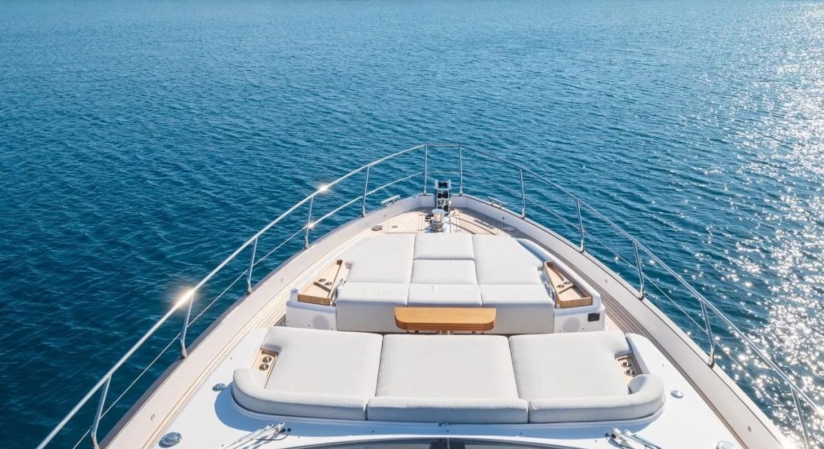 AGLAYA yacht charter 2