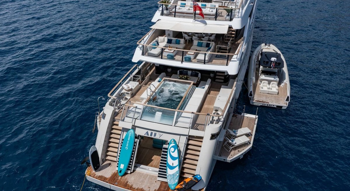 AILY yacht charter 4