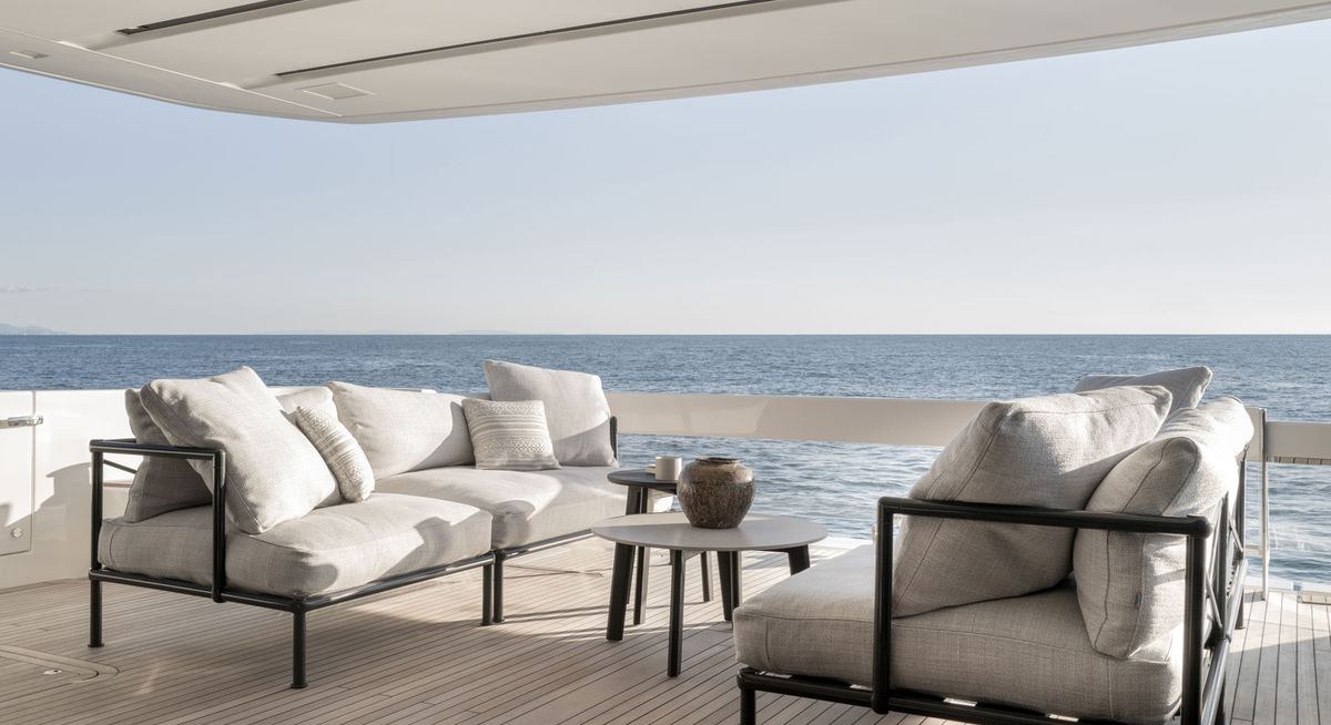 ALMA BLU yacht charter 2