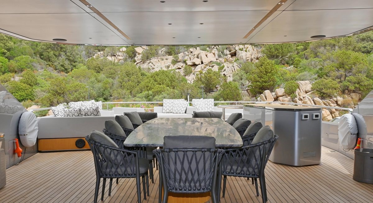 ALMA III yacht charter 4