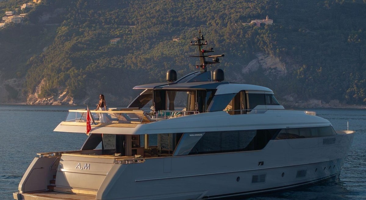 AM yacht charter 5