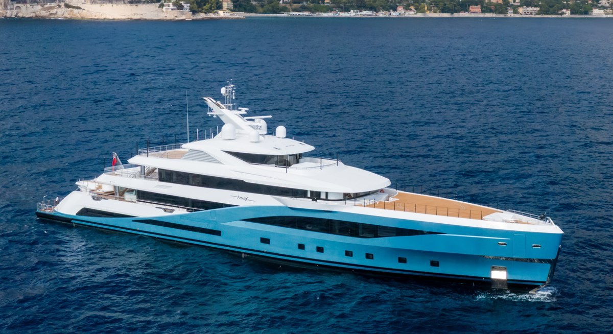 AMALYA yacht charter 1