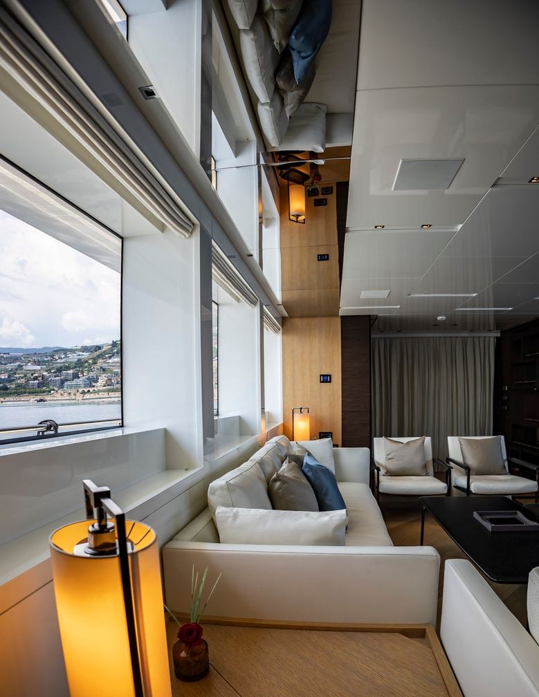 Yacht charter AMAN YACHT CHARTER