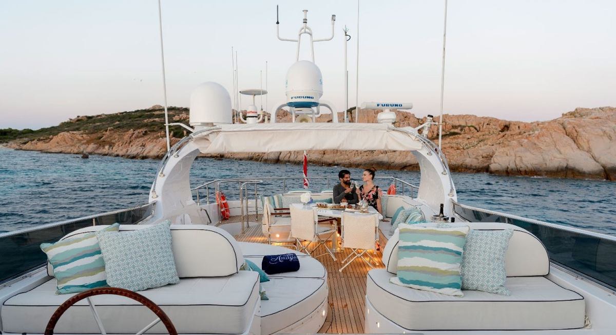 AMAYA yacht charter 2