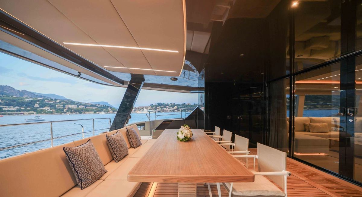 AMITATU yacht charter 4