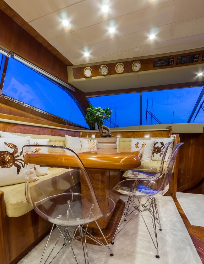 تأجير يخت AMORAKI YACHT CHARTER