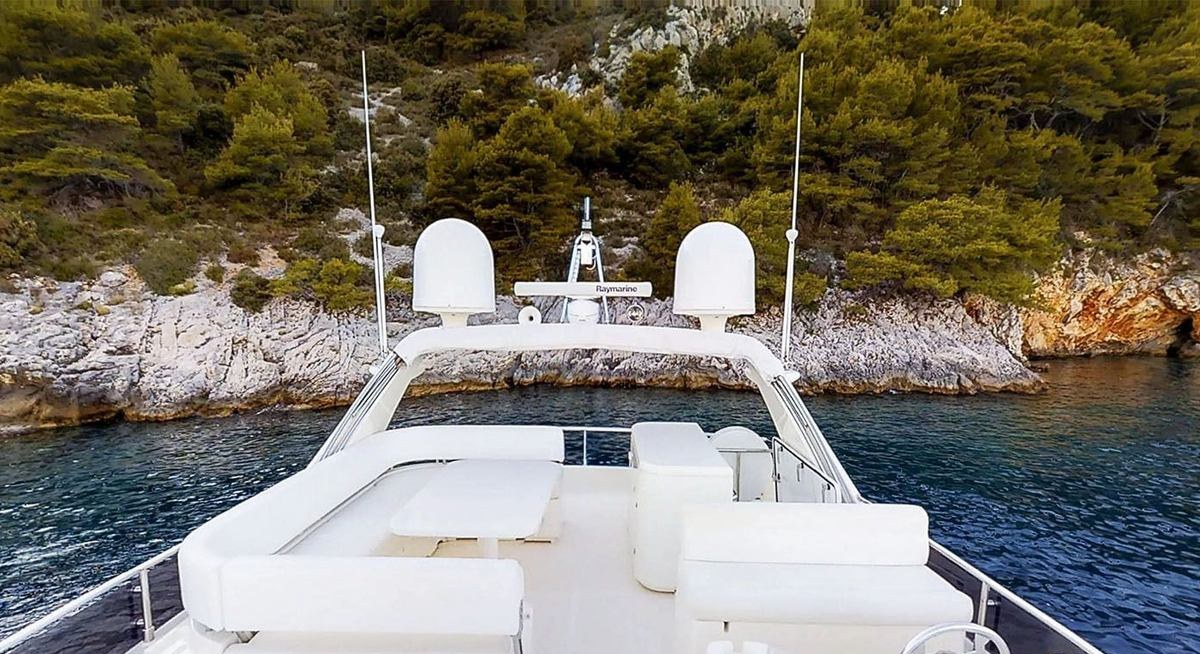 AMY yacht charter 2