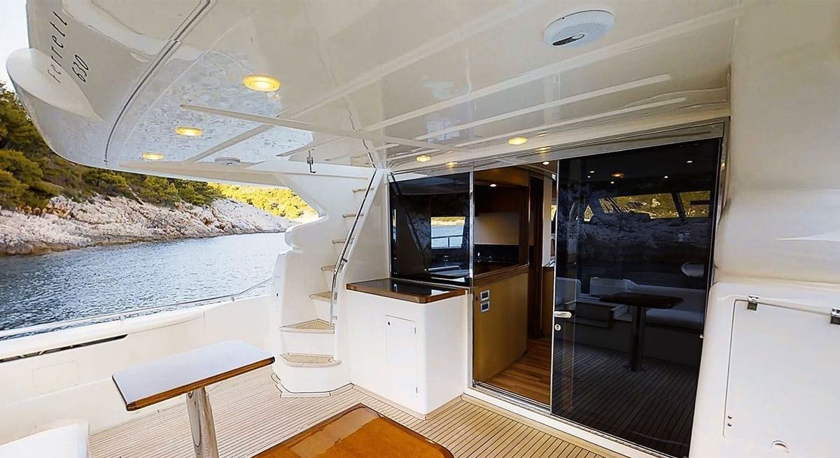 AMY yacht charter 3