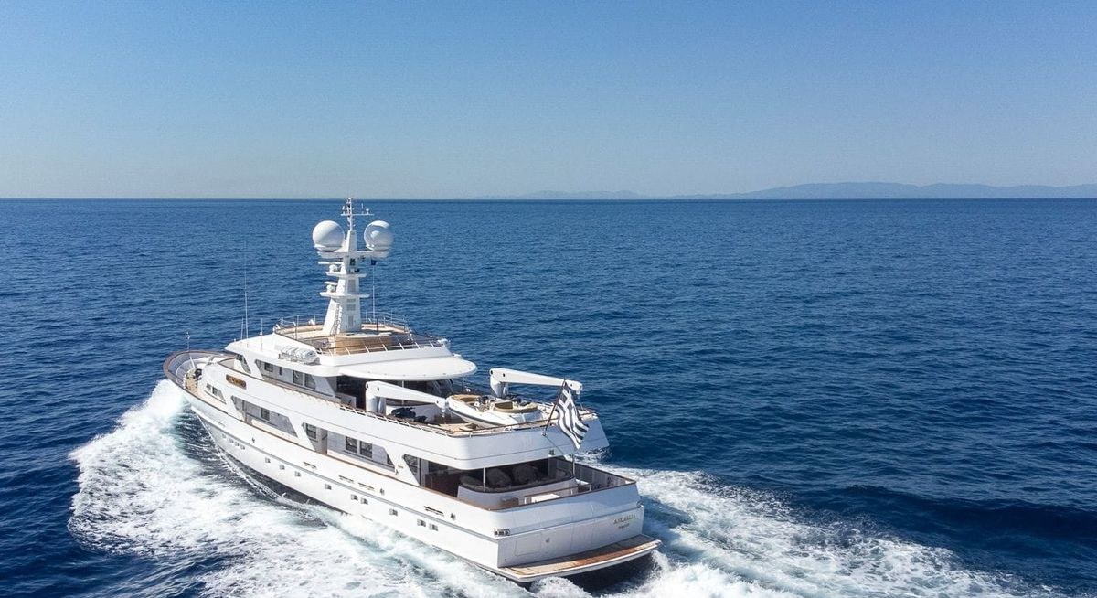 ANCALLIA yacht charter 5