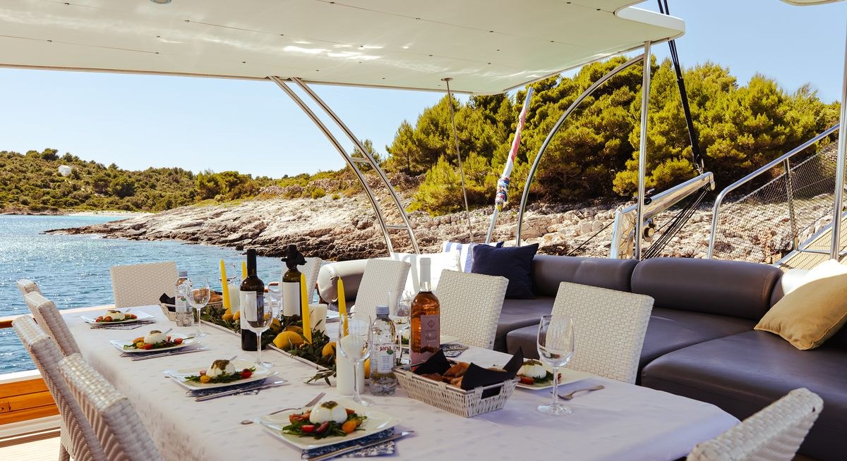 ANDEO yacht charter 4
