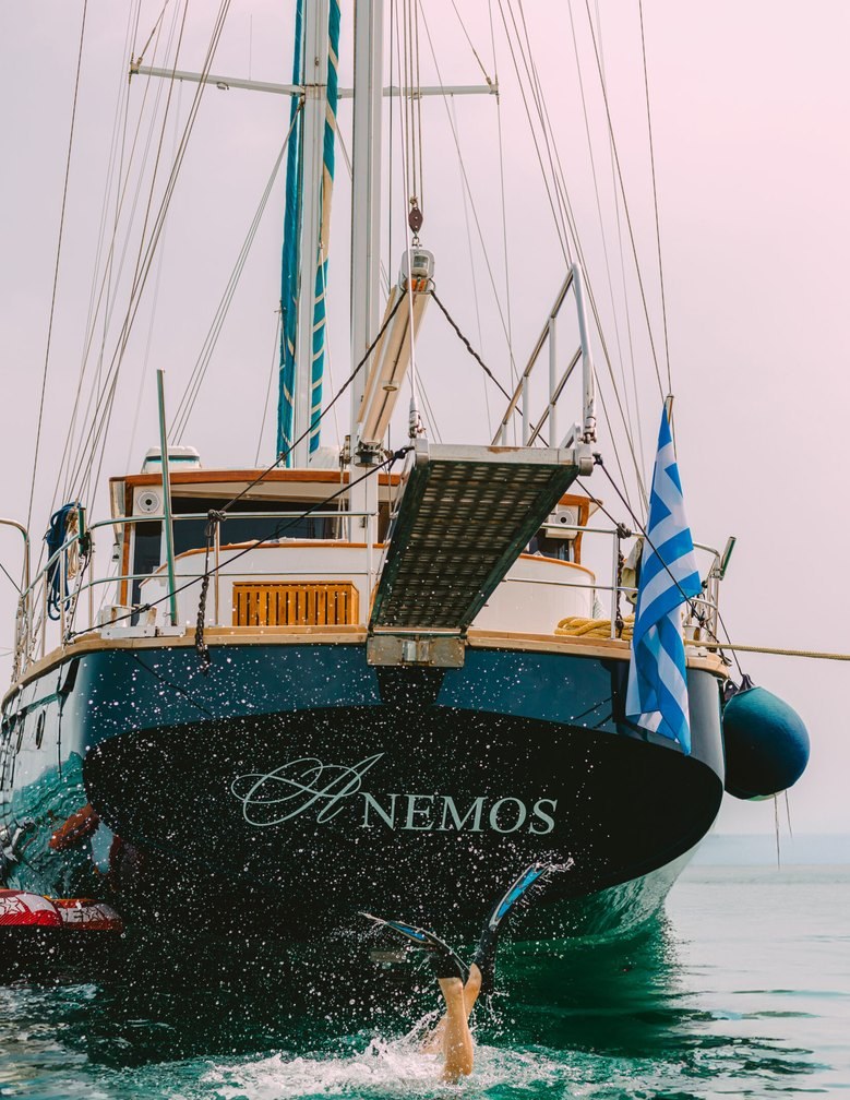 ANEMOS yacht charter 4
