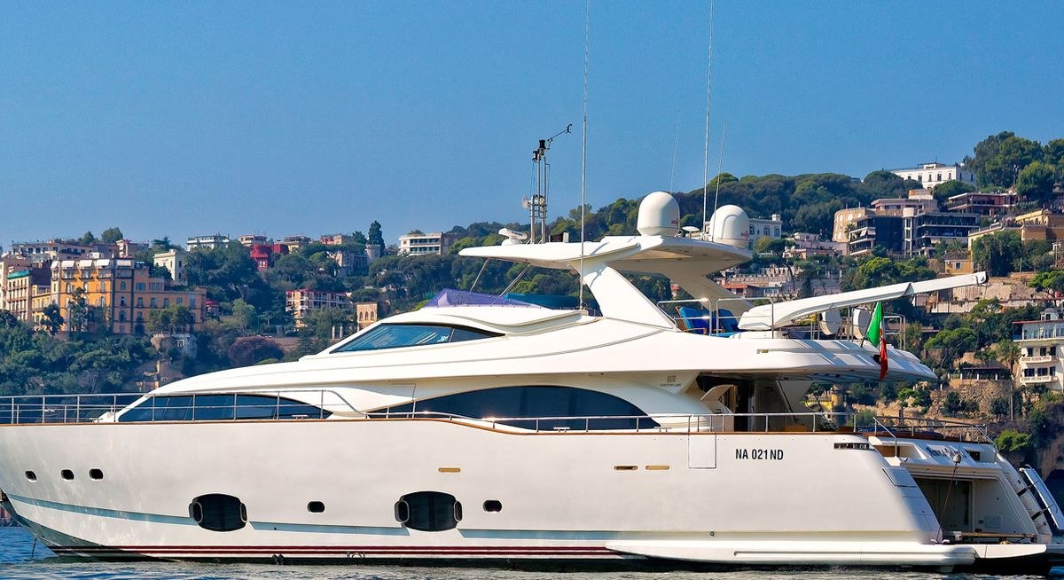 ANNE MARIE yacht charter 1