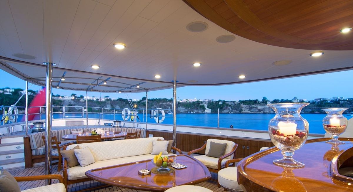 ANTARA yacht charter 4