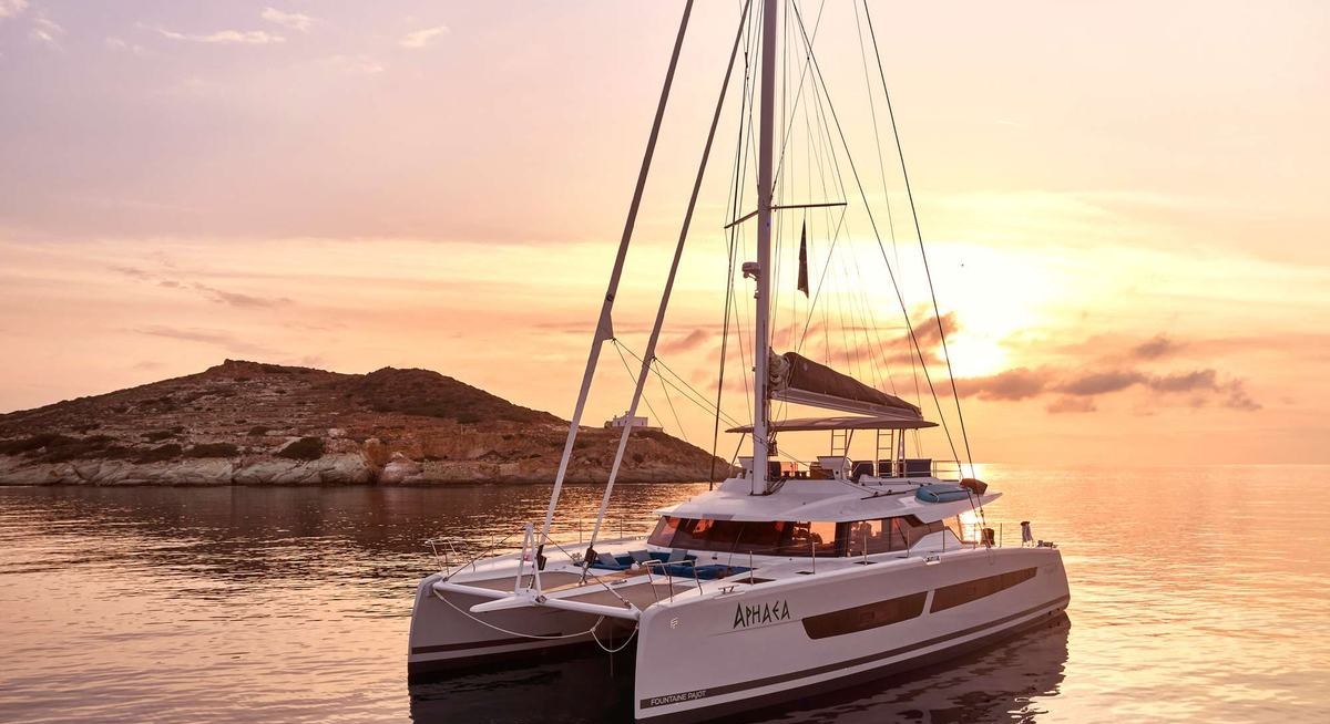 APHAEA yacht charter 1