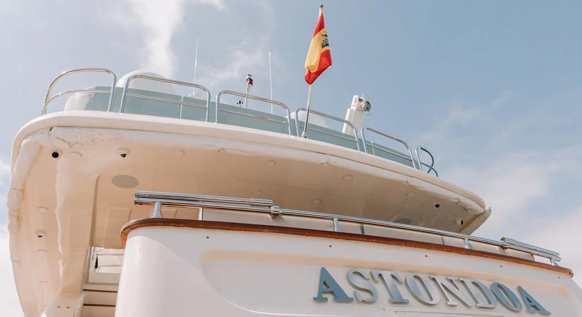 APOLLO I yacht charter 5