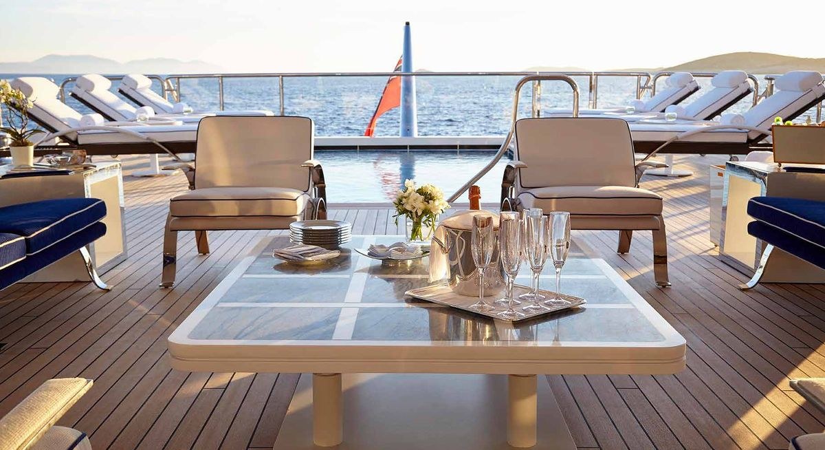 AQUARIUS yacht charter 4
