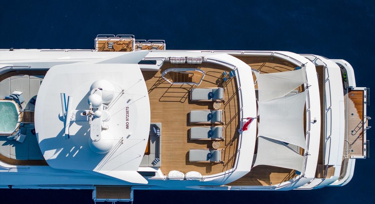 ARADOS yacht charter 5