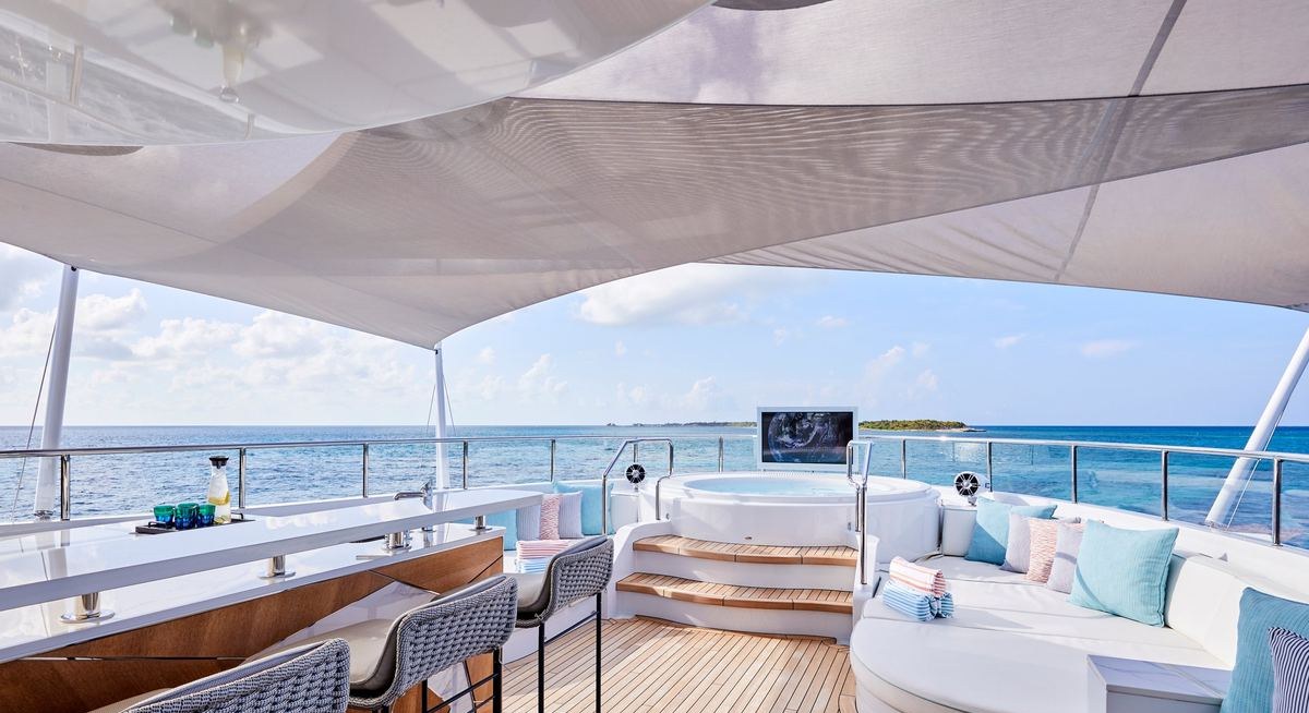 ARKADIA yacht charter 2