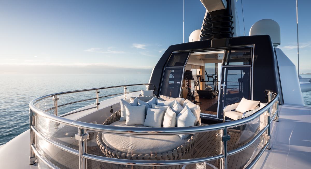 ARTISAN yacht charter 5