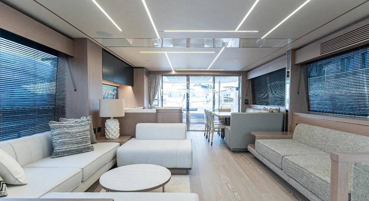 ASCEND yacht charter 5