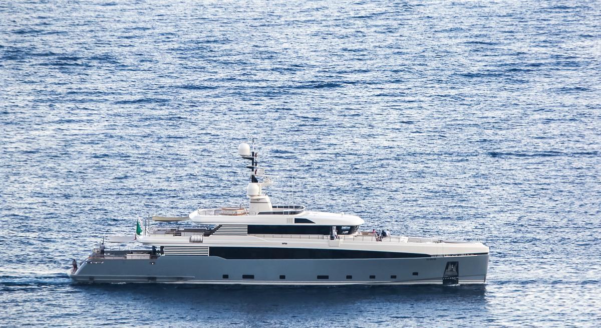 ASLEC 4 yacht charter 4