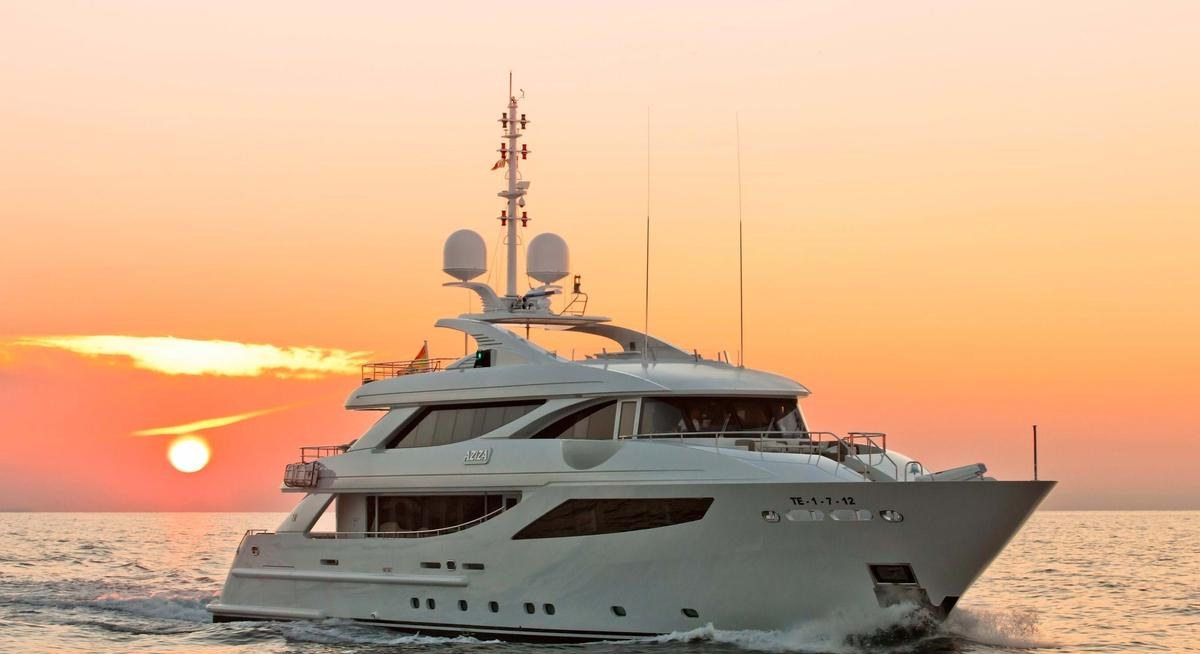 AZIZA yacht charter 1