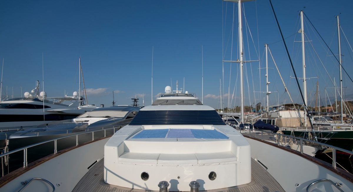 AZURE ONE yacht charter 2