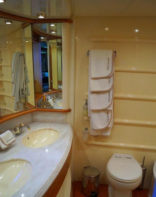 BEAUTY yacht charter 2