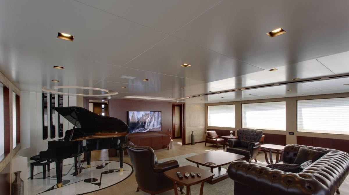 BEBE yacht charter 4