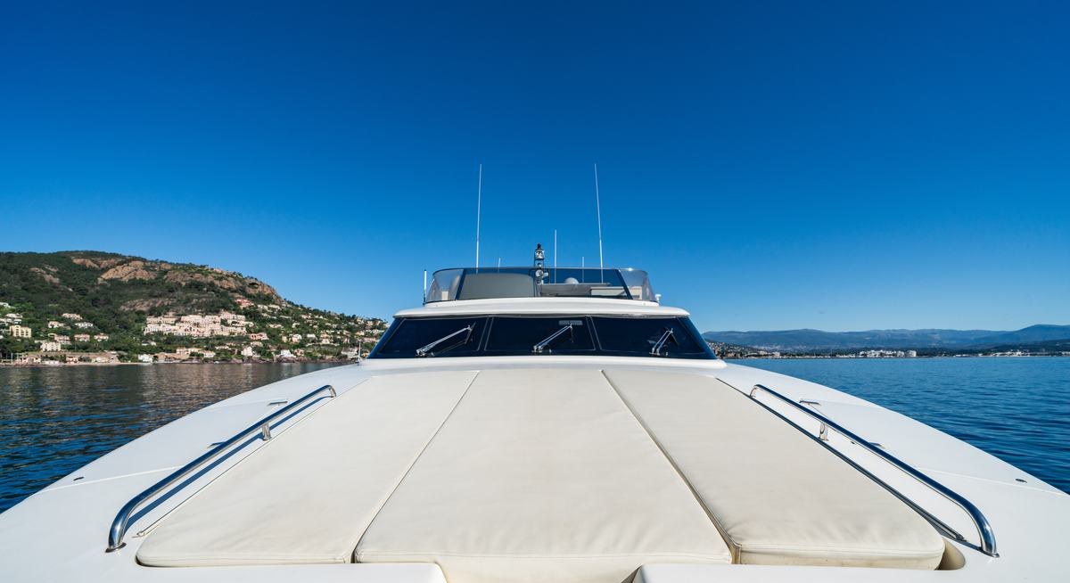 BEIJA FLORE yacht charter 2