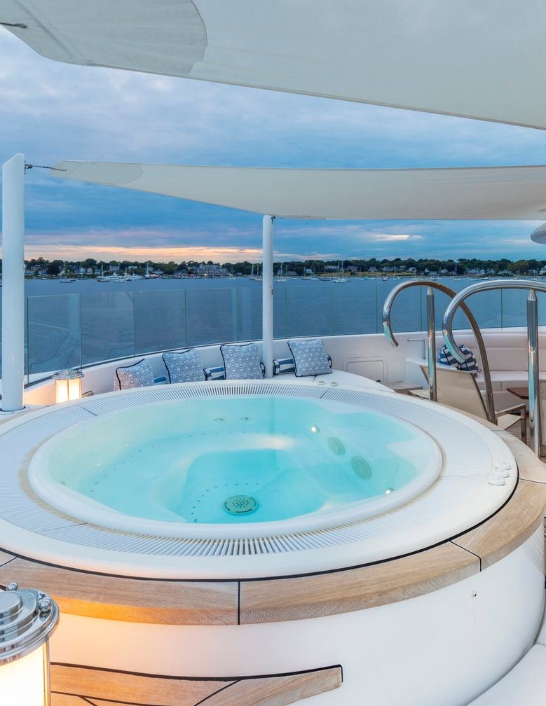 تأجير يخت BELLA VITA YACHT CHARTER