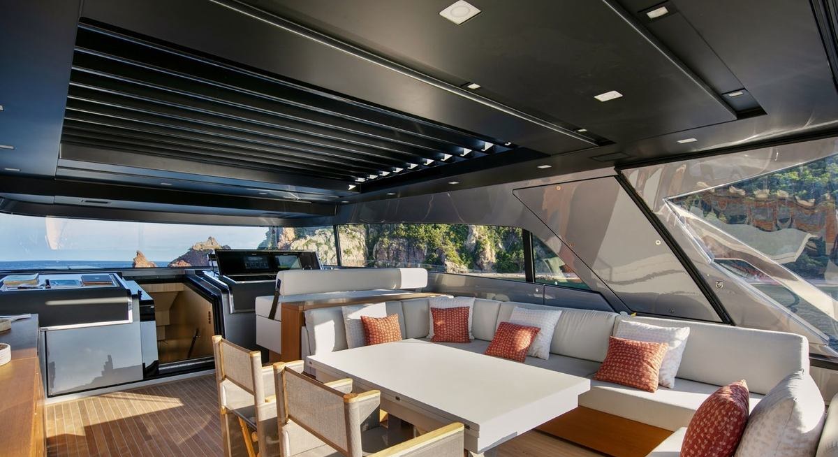 BELLE DE NUIT yacht charter 3
