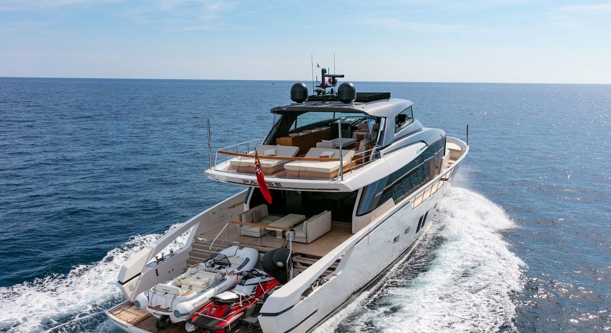 BELLE DE NUIT yacht charter 5