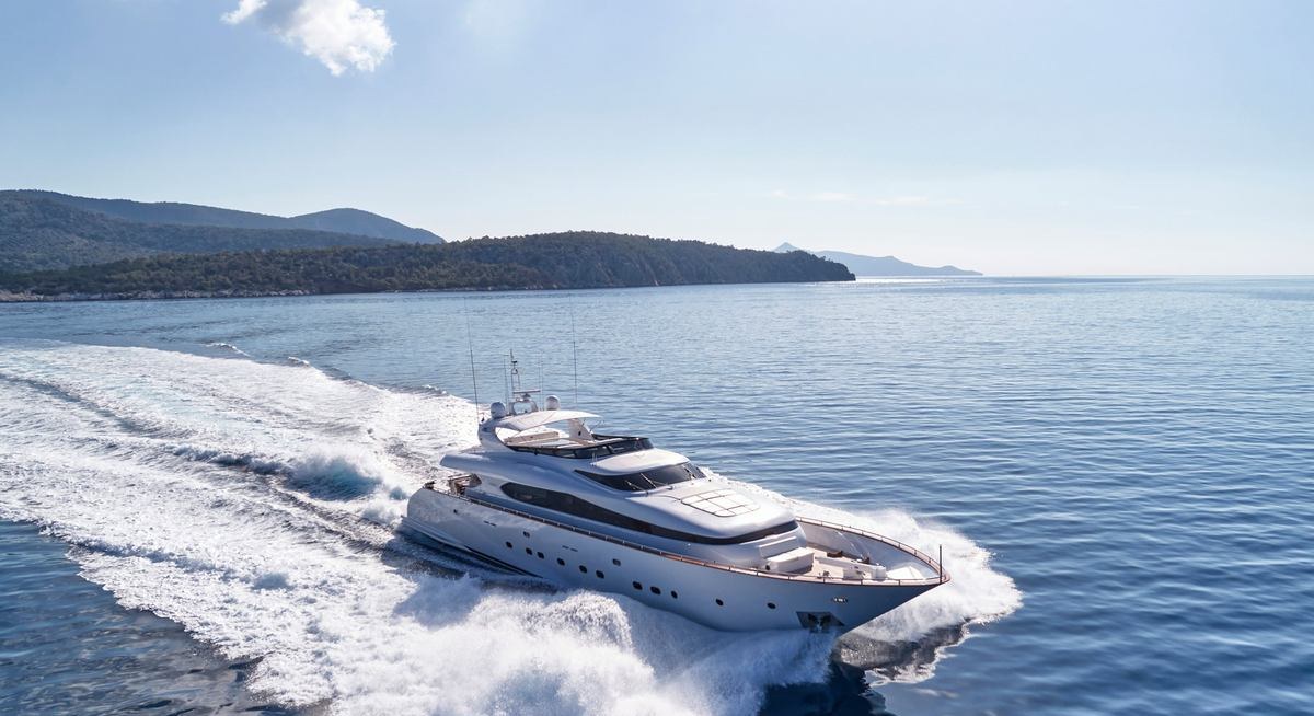 Yacht charter BIANCA YACHT CHARTER