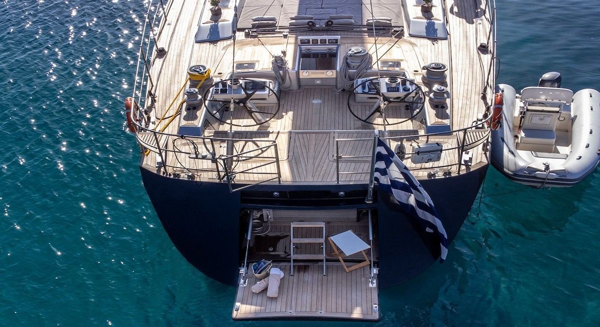 BLACK LION yacht charter 5