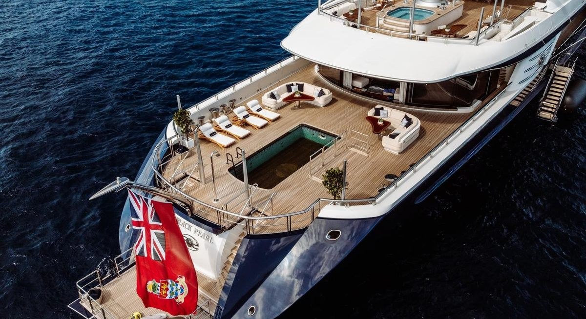BLACK PEARL yacht charter 5