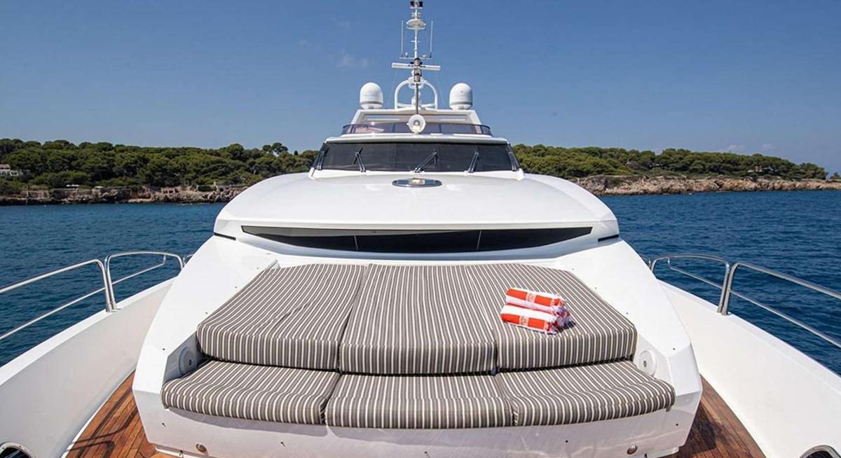 BLADE I yacht charter 2
