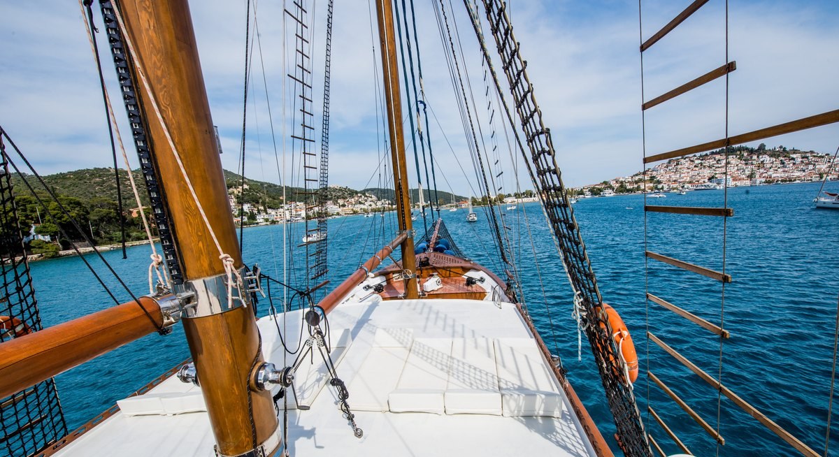 BLUE DREAM yacht charter 2