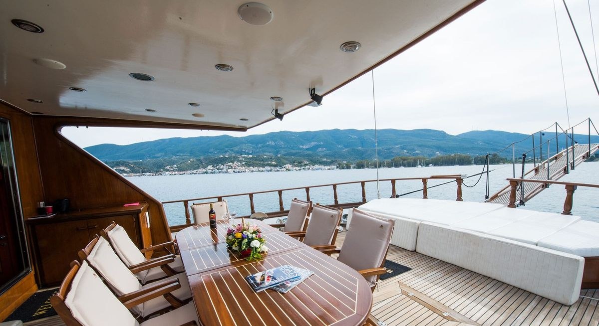 BLUE DREAM yacht charter 4