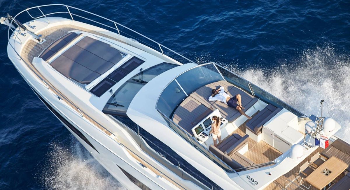 BLUEM yacht charter 2