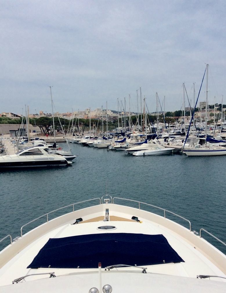 Yacht charter BLUEQUEST II YACHT CHARTER