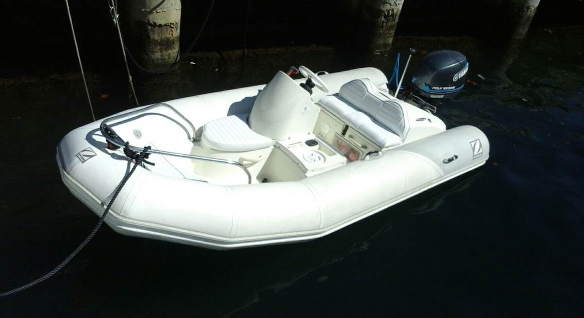 BLUWATER yacht charter 2