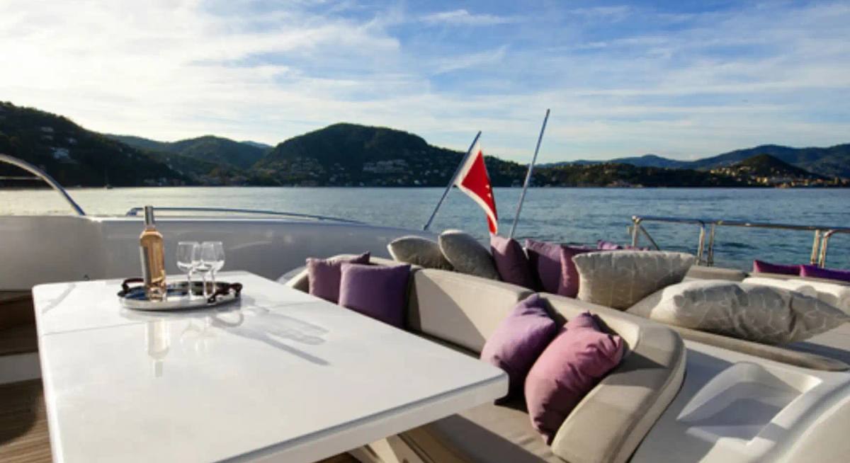 BO yacht charter 4