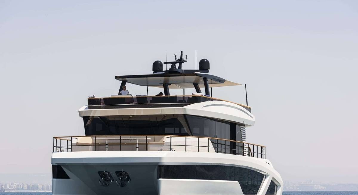 BOTIGUER yacht charter 2