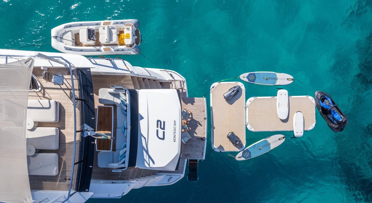 C2 yacht charter 5